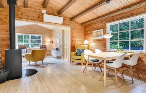 Lodbjerg Hede Casa | Amazing Home In Ringkøbing With Wifi