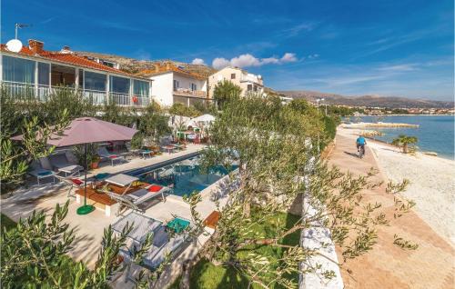 Seget Donji Casa | Amazing Home In Seget Donji With Kitchen