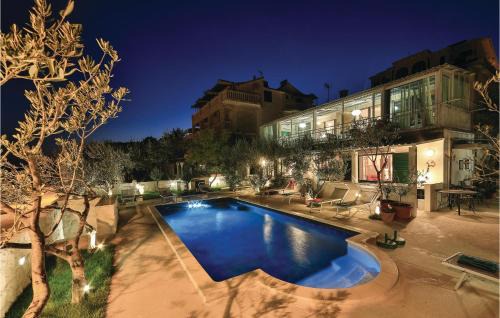 Seget Donji Casa | Amazing Home In Seget Donji With Kitchen