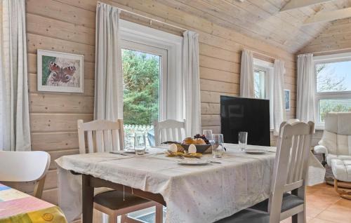 Skjern Casa | Amazing Home In Skjern With Kitchen