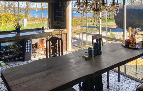 Sturko Casa | Amazing Home In Sturkö With Wi-Fi