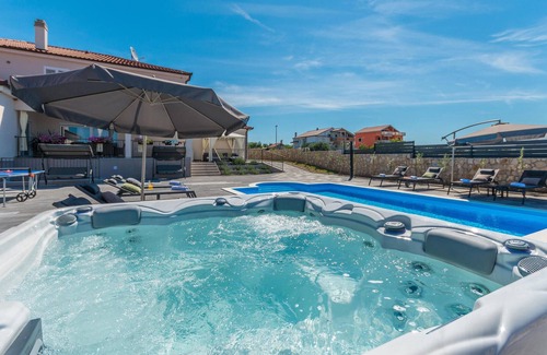 Sukosan Casa | Hermosa casa en Sukosan con WiFi