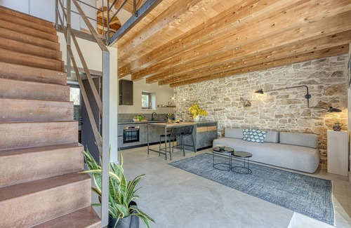 Sumber Casa | Impresionante casa en Sumber con sauna
