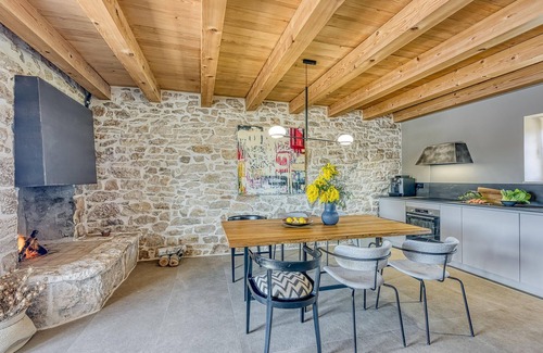 Sumber Casa | Impresionante casa en Sumber con sauna