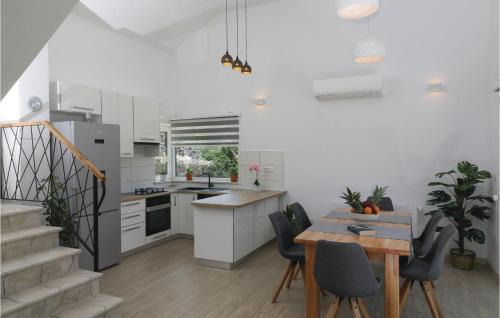 Supetar Casa | Amazing Home In Supetar