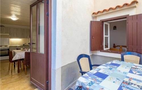 Susak Casa | Amazing Home In Susak With Kitchen