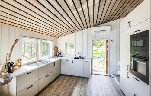 Kvam Casa | Amazing Home In Tørvikbygd With Wifi