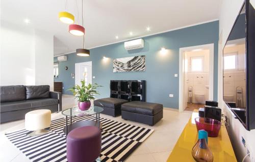Valbandon Casa | Amazing Home In Valbandon