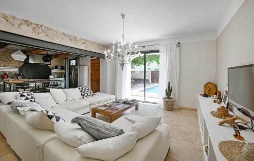 Vedene Casa | Amazing Home In Vedène