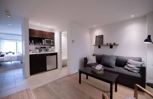 Mont-Tremblant Condominio | Amazing Lake/Mountain View 5min to Tremblant(431)