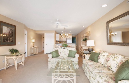 Kaiser Condominio | Amazing Lake Views Within State Park - Gated Pool