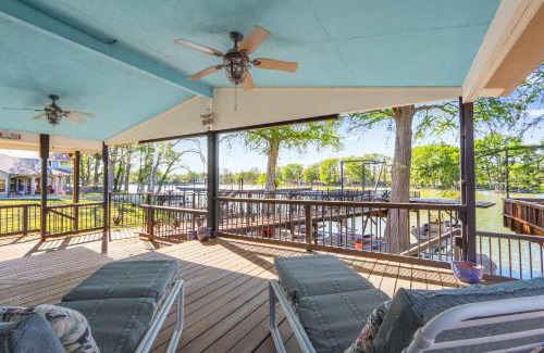 New Braunfels Casa | Amazing Lakefront Escape - A Stunner For Sleeps 14