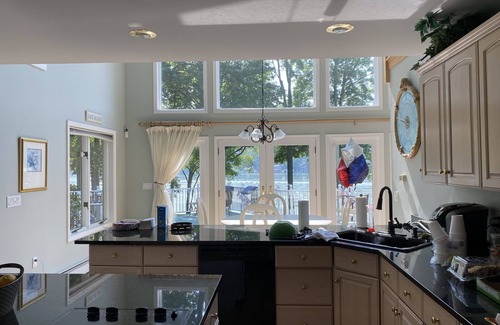 Middlefield Casa | Amazing Lakefront Property