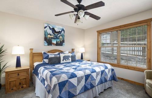 Reeds Spring Cabina | Amazing! Lakefront Cabin | Resort Amenities | Golf