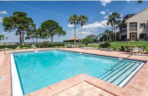 Tarpon Springs Villa | Amazing location - with-in 3 minutes walking distance to Gulf of Mexico