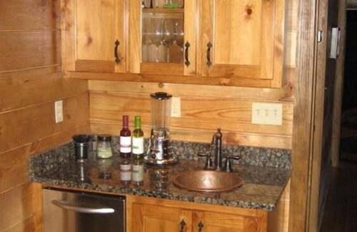 Crane Hill Cabina | Increíble Log Cabin en el agua!