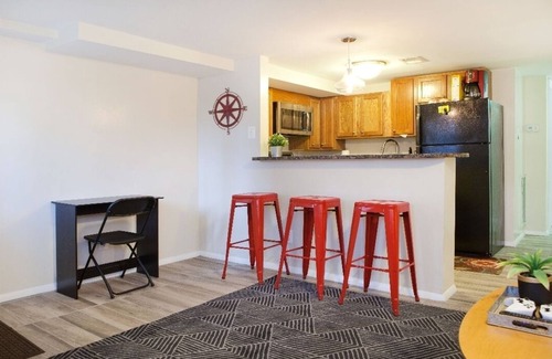 Shaw Casa | Increíble Logan Circle 2 Bdrm Bsmt Apt / Centro de convenciones.