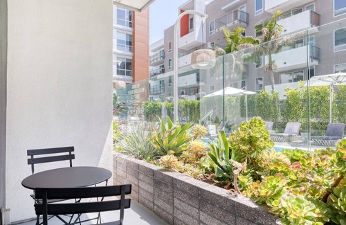 Downtown Long Beach Apartamento | Amazing Long Beach 1BR w/ Pool & Gym, walk to Ocean Blvd, by Blueground