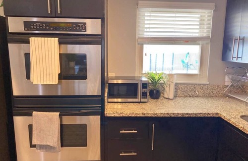 Pinto Palomino Casa | Amazing Lux Stay! w/ heated Pool 10min to Strip