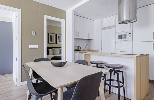 Imperial Apartamento | Amazing Madrid Río 3BR, by Blueground