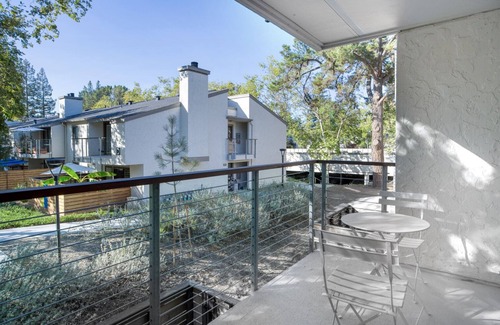 Sharon Heights Apartamento | Amazing Menlo Park 1BR w/ Gym, Pool & W/D, near Freeways, by Blueground