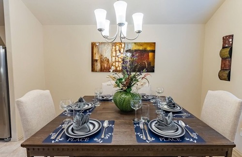 Spring Casa | Amazing & Modern 3BR, 2BA Home near IAH, DT
