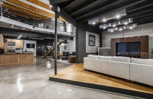 Chatham-Arch Casa | Amazing Modern Chic Mass Ave Townhome with Amenities