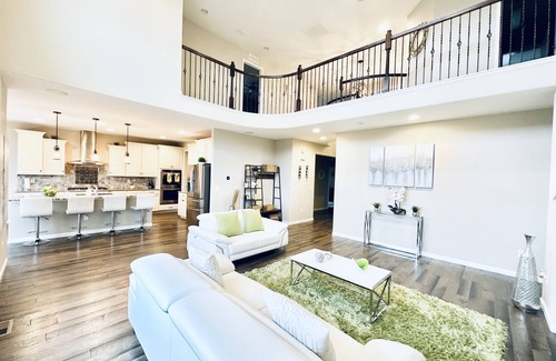 Arvada Casa | Amazing Mountain Home