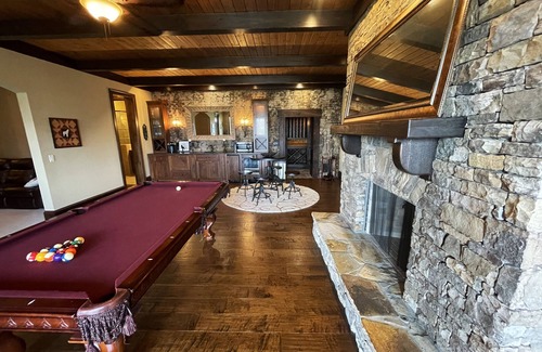Big Canoe Casa | Amazing Mountain View & Cabin Retreat - Big Canoe