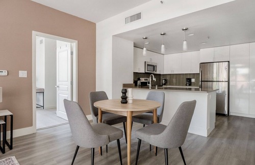 Mountain View Apartamento | Amazing Mountain View 2BR w/ BBQ, Lounge & Roof, nr Shops, by Blueground