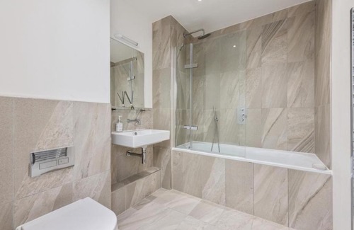 Whittington Casa | Amazing new built townhouse with garden in London