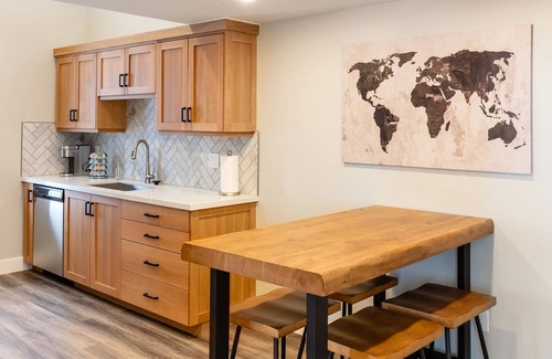 Cottonwood Heights Apartamento | Amazing new 2BR unit 2 min from Big Cottonwood Canyon- located for ski access!