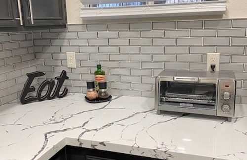 Rhodes Ranch Condominio | AMAZING newly renovated condo near LV strip!