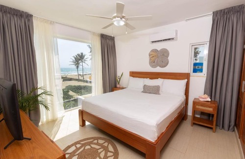 Cabarete Apartamento | Amazing Ocean Front - 2 bedroom Apartment (117 sq meters)
