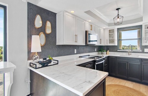 Central Beach Condominio | AMAZING OCEAN FRONT CONDO - TOP FLOOR - OCEAN VIEWS ALL AROUND!