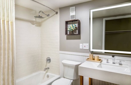 North Ocean City Hotel | Amazing Ocean View Rooms w/ Balcony | Outdoor Pool Access | Steps to Beach