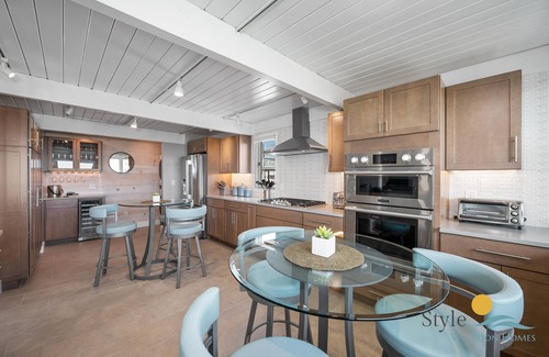 Harvey Cedars Casa | AMAZING OCEANFRONT 3 BD-3 BATH SLEEPS 8 -HARVEY CEDARS-LBI-NJ
