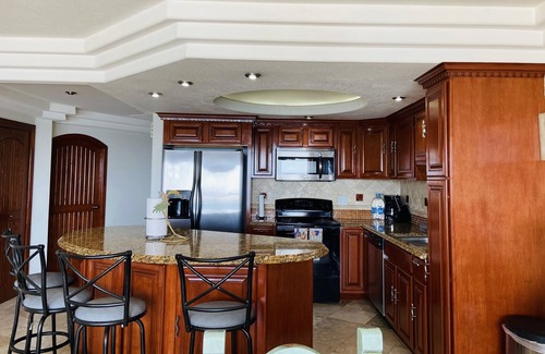 Playa Encantada Apartamento | Amazing oceanfront condo 2bed/2br on the 10th floor at La Jolla Del Mar Rosarito