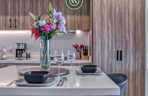 Colonia Olímpica Apartamento | Stunning Oceanfront Condo - Beach Club - Pools