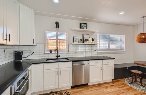 Northeast Park Hill Casa | Amazing Park Hill 3 BR with Hot Tub, Pet Friendly, w/ Great Entertainment Areas