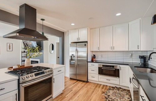 Northeast Park Hill Casa | Amazing Park Hill 3 BR with Hot Tub, Pet Friendly, w/ Great Entertainment Areas