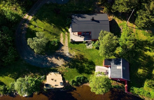 Vestvagøy Cabina | Amazing place with boat, kayak, SUP and mountain view. Wifi and free parking.