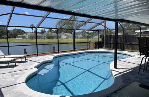 Providence Lakes Casa | Amazing Pool Oasis*15 min Downtown Tampa*Lake view
