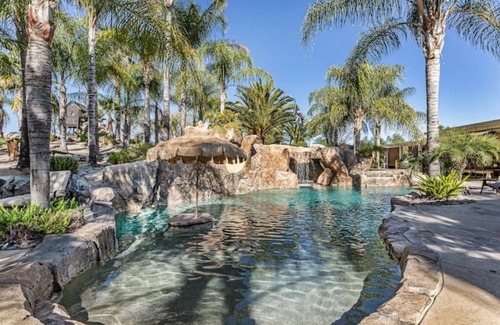 Menifee Casa | Amazing Pool Oasis Getaway with waterfall & slide! Instagram- resortliving4you