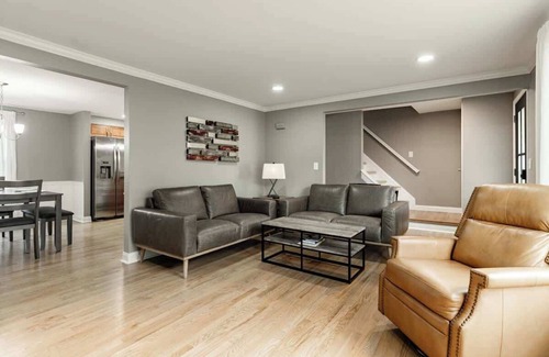 Roselawn Finance Casa | Amazing Pool & Walk to the Park