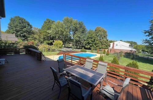 Roselawn Finance Casa | Amazing Pool & Walk to the Park
