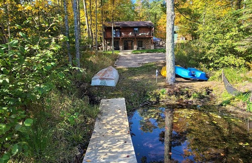 Athelstane Cabina | Amazing private lakefront cabin on the trails!