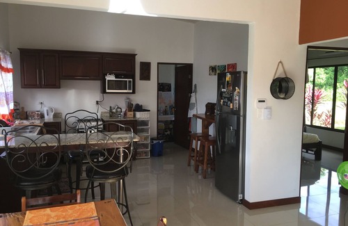 Savegre Casa | Increíble bungalow privado cerca de Manuel Antonio Beach & Park y el centro de Quepos