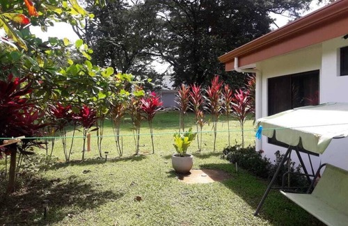 Savegre Casa | Increíble bungalow privado cerca de Manuel Antonio Beach & Park y el centro de Quepos