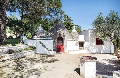 Ostuni Cabaña | Amazing property with 2 Trulli houses + pool near Ostuni. Perfect for families.